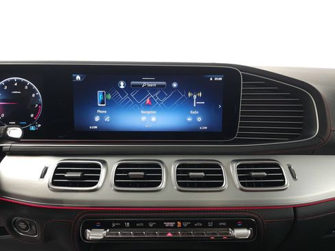 Used 2025 Mercedes-Benz GLE 63 AMG S w/ AMG Night Package image 17