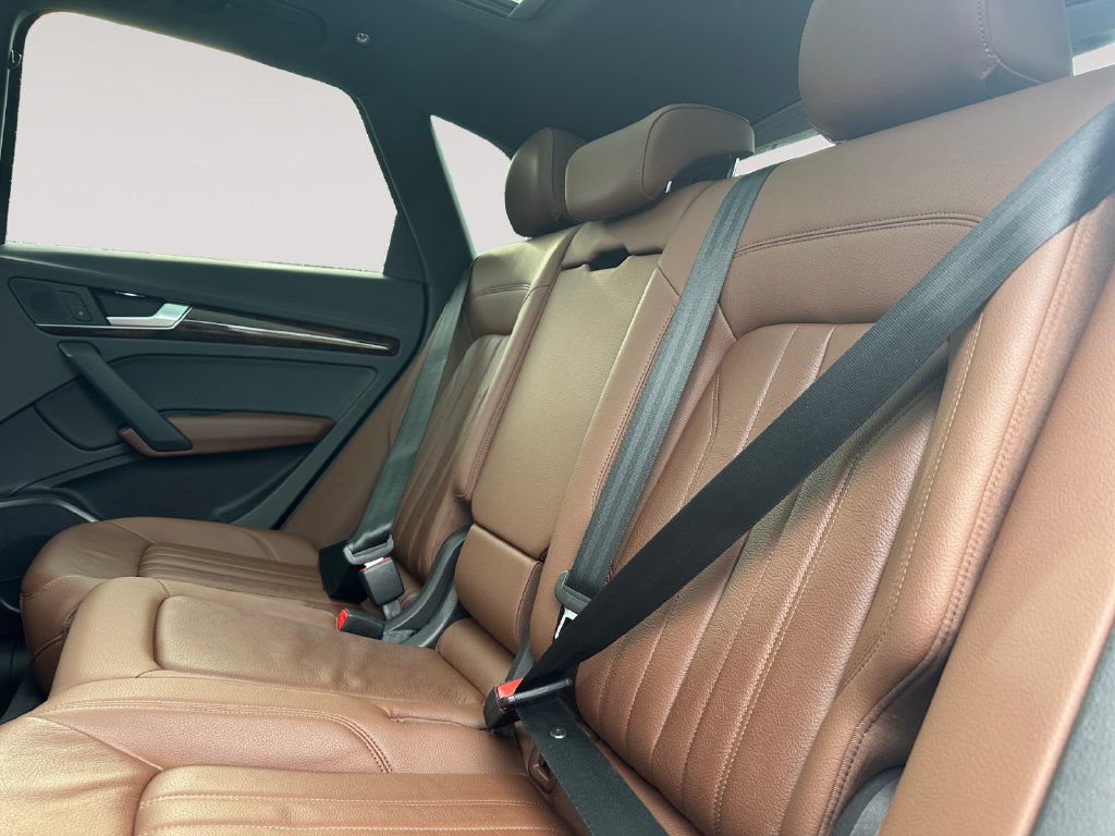 Used 2018 Audi Q5 2.0T Premium Plus w/ Premium Plus Package AWD/4WD image 13