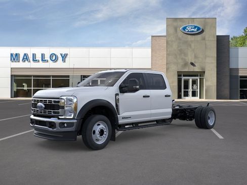 New 2026 Ford F450 XL w/ XL Chrome Package AWD/4WD image 1