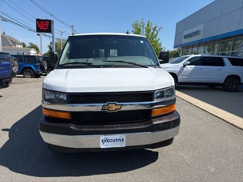 Used 2024 Chevrolet Express 2500 w/ Driver Convenience Package RWD image 3