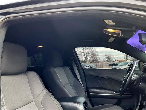 Used 2019 Dodge Charger SXT AWD/4WD image 23