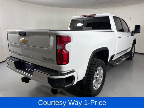 Used 2024 Chevrolet Silverado 3500 High Country w/ High Country Premium Package AWD/4WD image 11