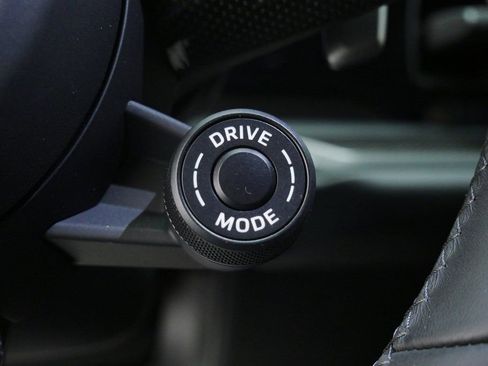 Used 2025 Porsche Cayenne GTS image 30