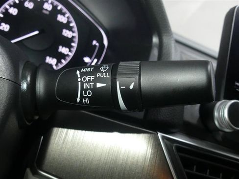Used 2019 Honda Accord LX image 34
