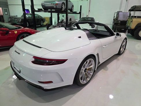 Used 2019 Porsche 911 Speedster RWD image 72