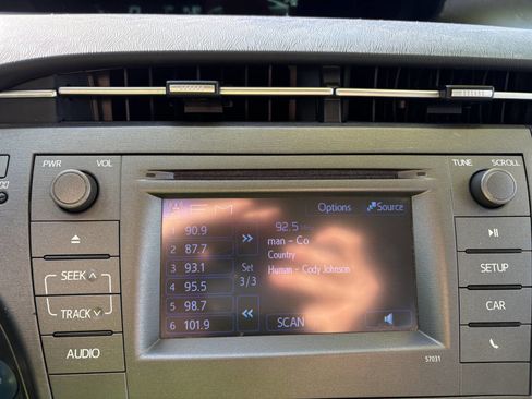 Used 2013 Toyota Prius Two FWD image 18