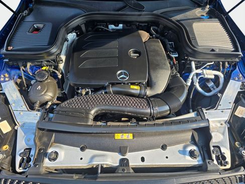 Used 2022 Mercedes-Benz GLC 300 4MATIC image 11