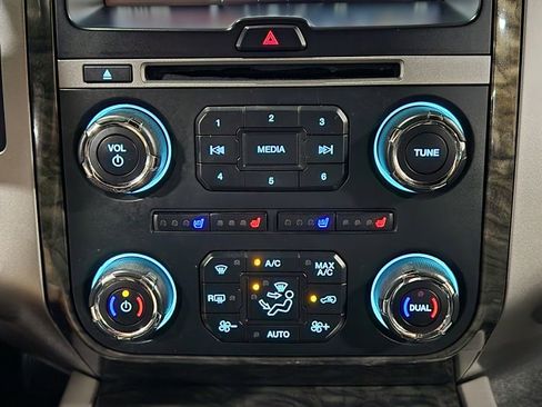 Used 2015 Ford Expedition Limited w/ Equipment Group 301A image 38