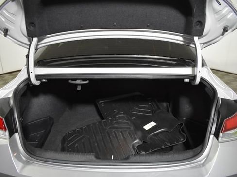 Used 2022 Hyundai Elantra SEL w/ Preferred Accessory Package FWD image 30