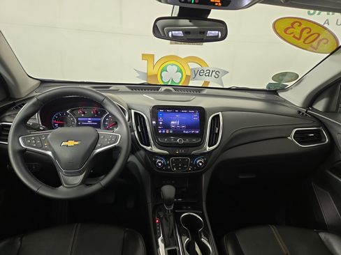Used 2023 Chevrolet Equinox Premier image 14