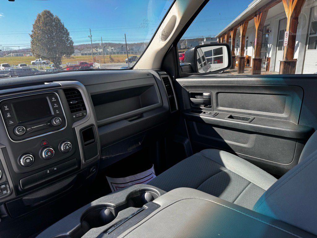 Used 2017 RAM 1500 Express w/ Express Value Package AWD/4WD image 17