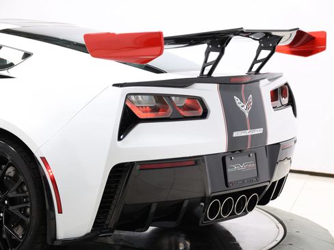 Used 2016 Chevrolet Corvette Z06 w/ 3LZ Preferred Equipment Group RWD image 59