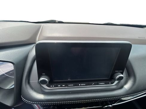 Used 2023 Nissan Rogue SL AWD/4WD image 11