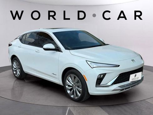 Used 2025 Buick Envista Avenir image 1