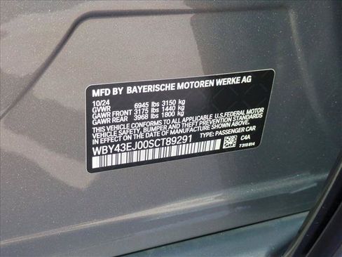 Certified 2025 BMW i7 eDrive50 RWD image 27