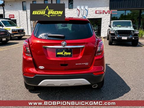 Used 2022 Buick Encore Preferred w/ Safety Package AWD/4WD image 4