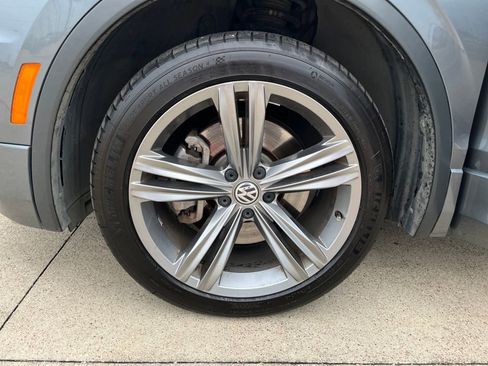 Used 2019 Volkswagen Tiguan SEL image 32