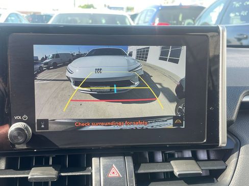 Used 2025 Toyota RAV4 XLE image 17