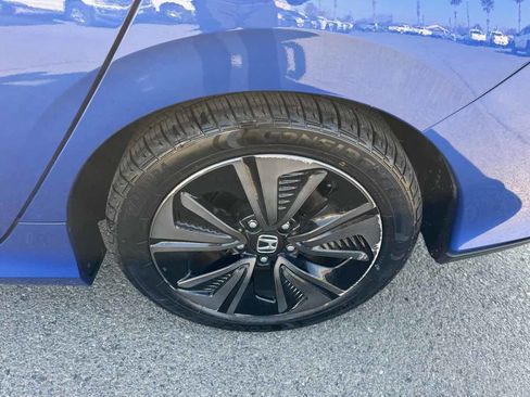 Used 2018 Honda Civic EX image 39