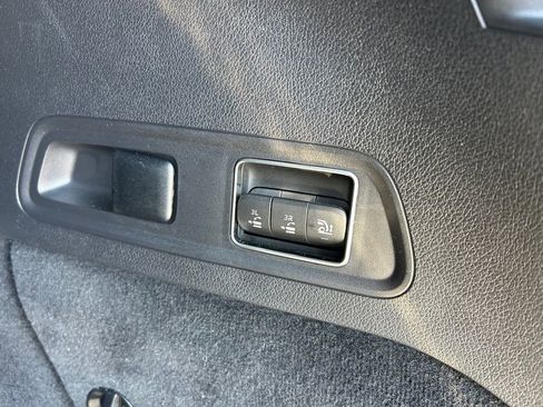 Used 2025 Mercedes-Benz GLS 450 4MATIC image 49