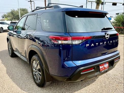 New 2026 Nissan Pathfinder SV image 5