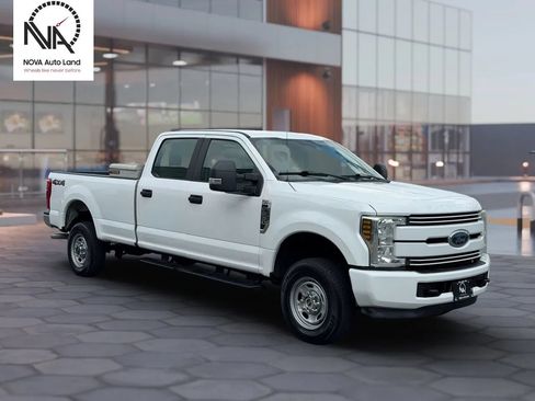Used 2019 Ford F250 XL w/ Power Equipment Group AWD/4WD image 2