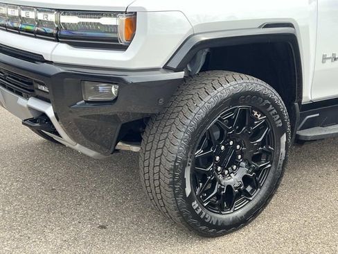 New 2026 GMC Hummer EV 4x4 Crew Cab image 9