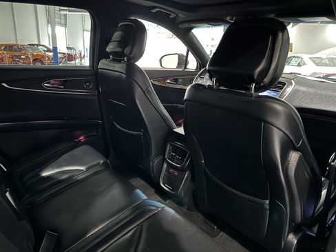 Used 2020 Lincoln Nautilus Reserve image 39