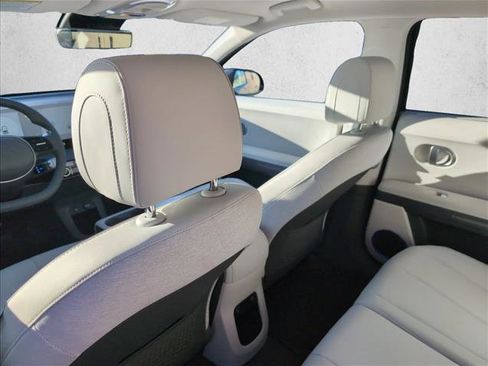 Used 2024 Hyundai Ioniq 5 Limited image 17