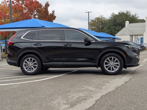 Used 2023 Honda CR-V EX image 3