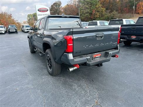 New 2025 Toyota Tacoma TRD Off-Road image 15