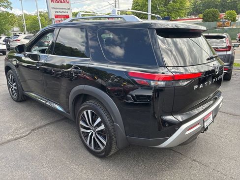 Certified 2024 Nissan Pathfinder Platinum w/ Cargo Package AWD/4WD image 5