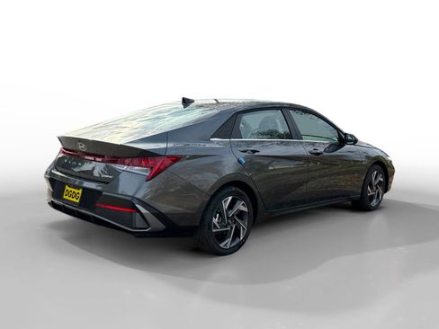 New 2026 Hyundai Elantra Limited FWD image 5