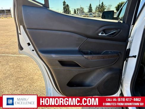 Used 2023 GMC Acadia Denali image 18