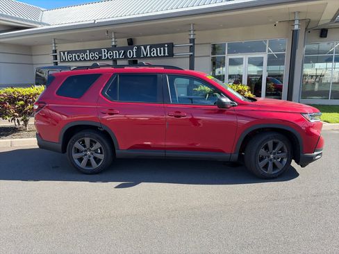 Used 2023 Honda Pilot Sport image 2