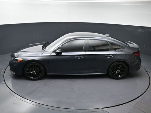 Used 2025 Honda Civic Sport image 26