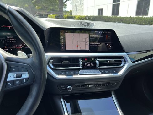 Used 2019 BMW 330i Sedan w/ Convenience Package RWD image 18