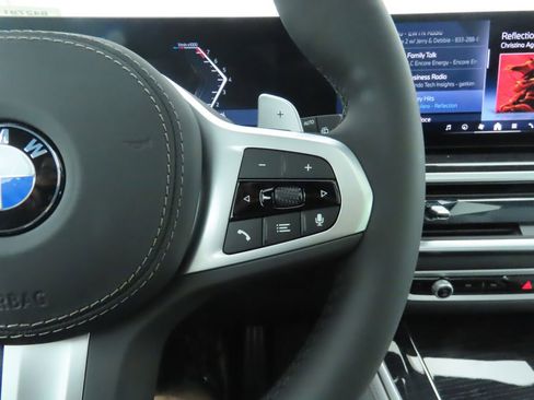 Used 2026 BMW X5 sDrive40i w/ M Sport Package image 14