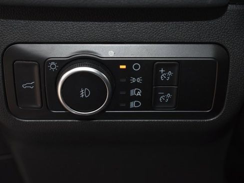 Used 2023 Ford Escape Platinum image 17