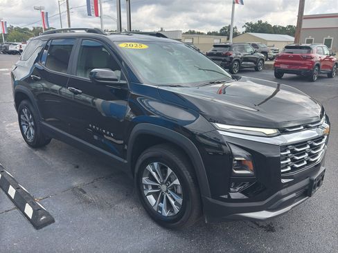 Used 2025 Chevrolet Equinox LT w/ Convenience Package II image 4