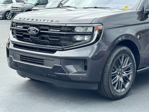 New 2025 Ford Expedition Platinum w/ Stealth Performance Package image 43
