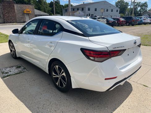 Used 2022 Nissan Sentra SV FWD image 3