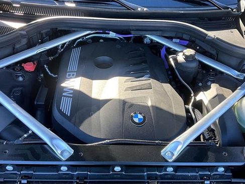 Used 2026 BMW X7 xDrive40i w/ Executive Package image 32