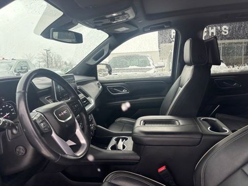 Used 2021 GMC Yukon XL SLT w/ SLT Luxury Plus Package image 10