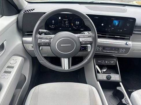 Certified 2024 Hyundai Kona SEL w/ Convenience Package AWD/4WD image 13