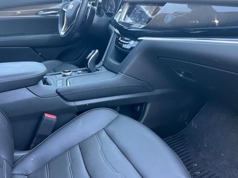 Certified 2024 Cadillac XT6 Sport w/ Platinum Package image 18