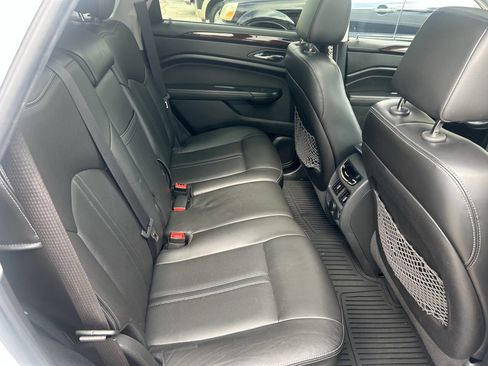 Used 2013 Cadillac SRX Premium image 16