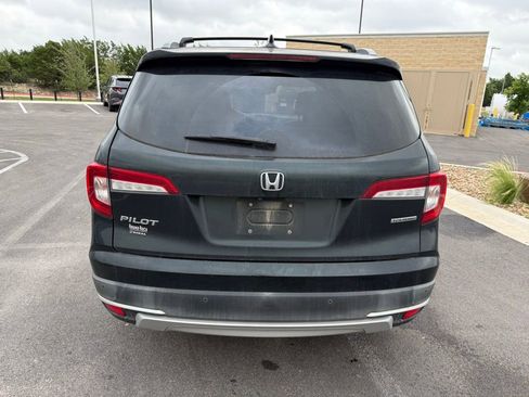 Used 2019 Honda Pilot Touring image 5