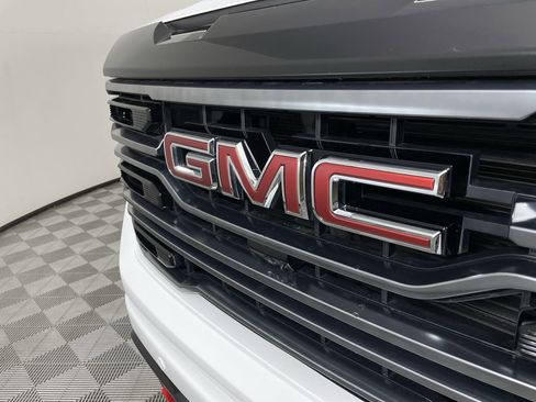 Used 2025 GMC Sierra 1500 AT4 w/ Technology Package image 31