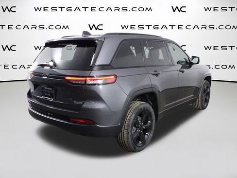 New 2025 Jeep Grand Cherokee Altitude image 48